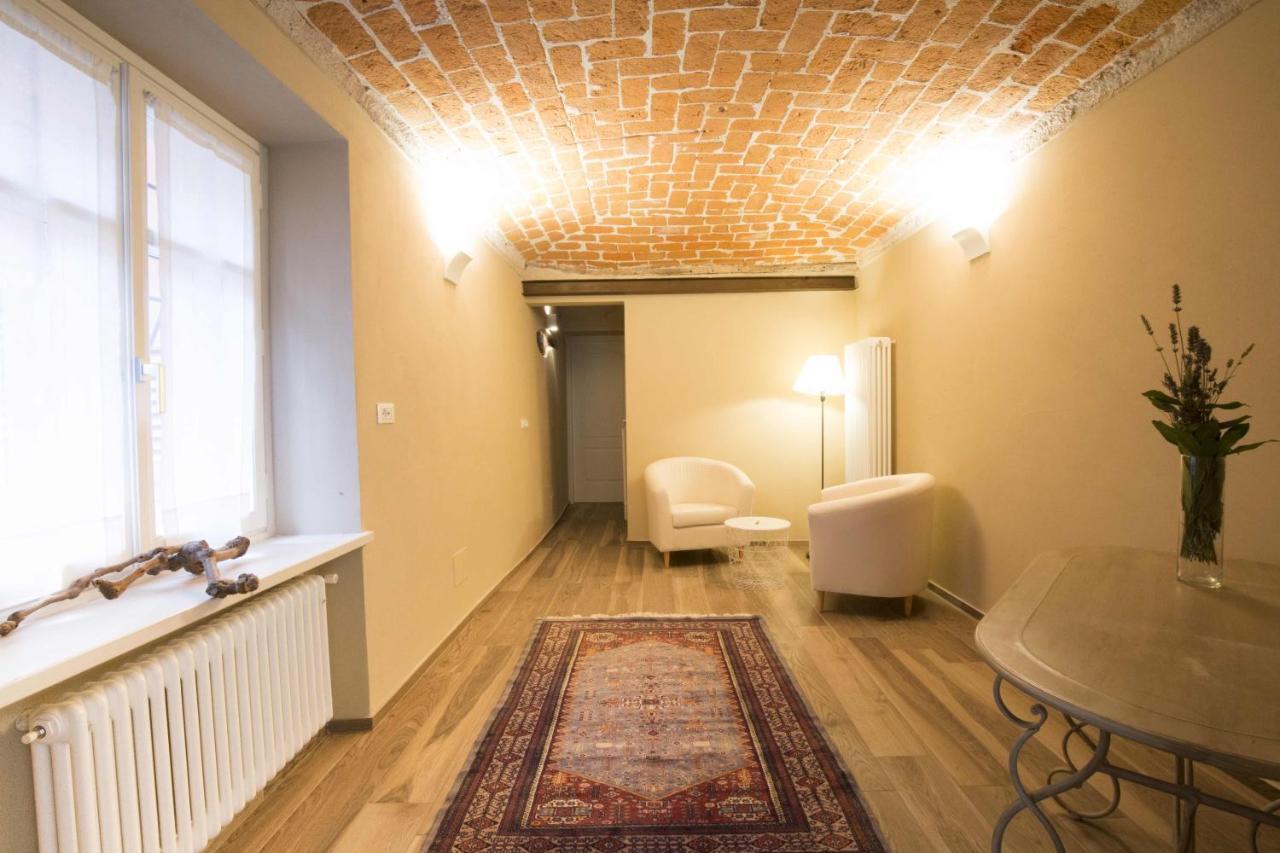 Dimora Della Rocca Bed & Breakfast Costigliole d'Asti Exterior photo