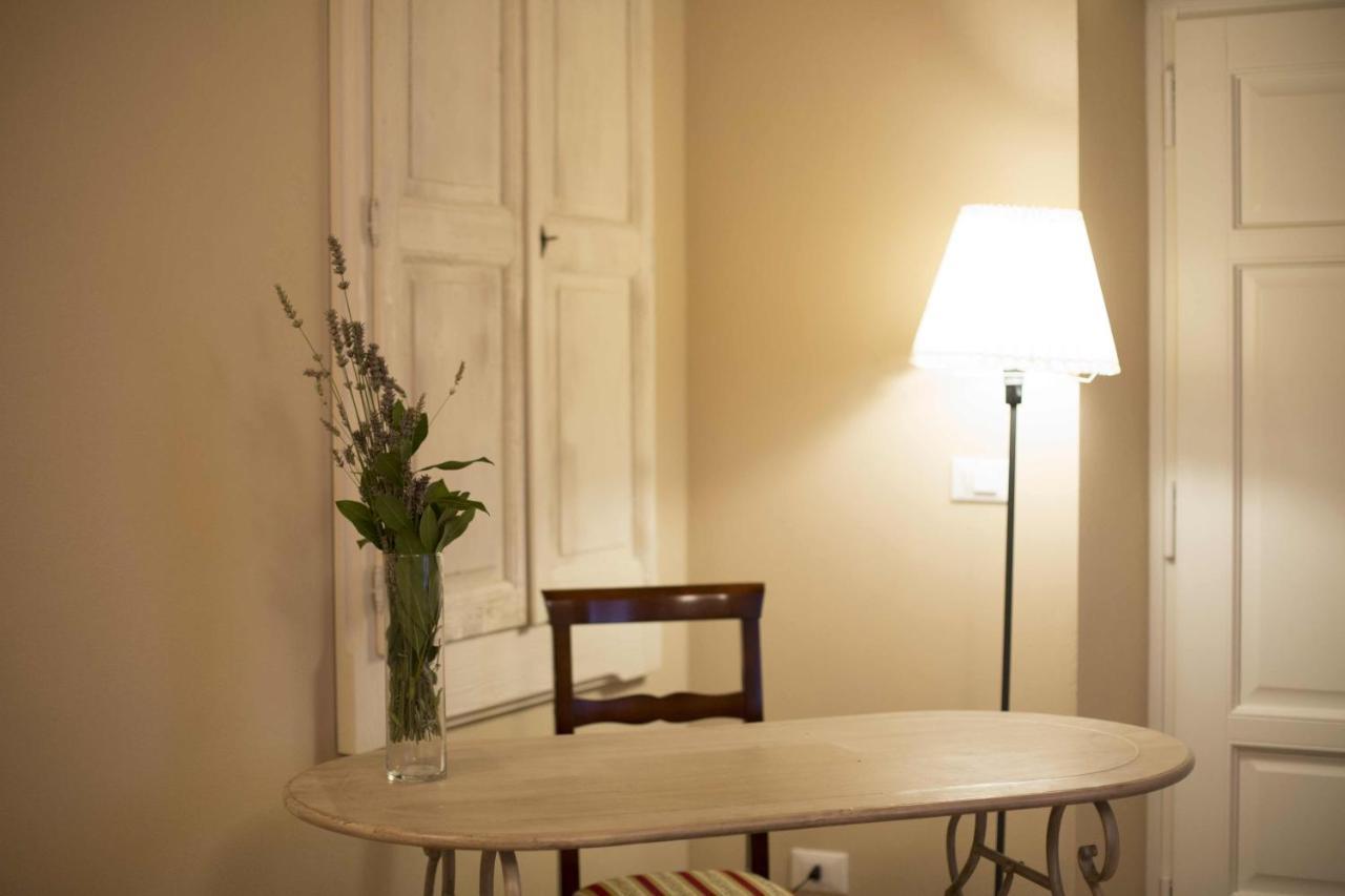 Dimora Della Rocca Bed & Breakfast Costigliole d'Asti Exterior photo