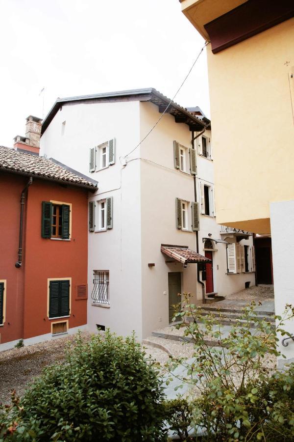 Dimora Della Rocca Bed & Breakfast Costigliole d'Asti Exterior photo